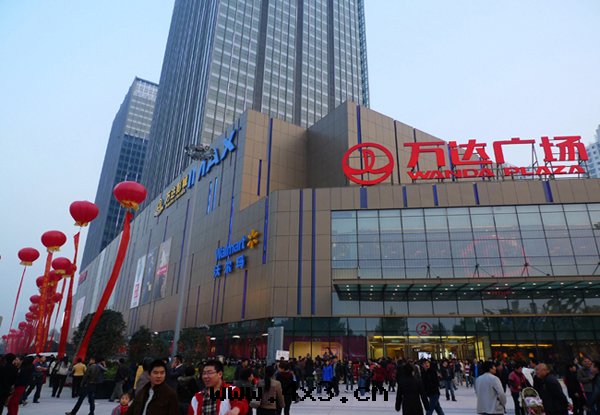 鄭州万(wàn)达(dá)外(wài)牆(qiáng)