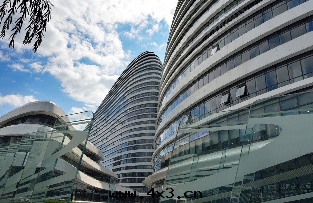 北京(jīng)望京(jīng)soho双(shuāng)曲(qū)鋁(lǚ)單闆