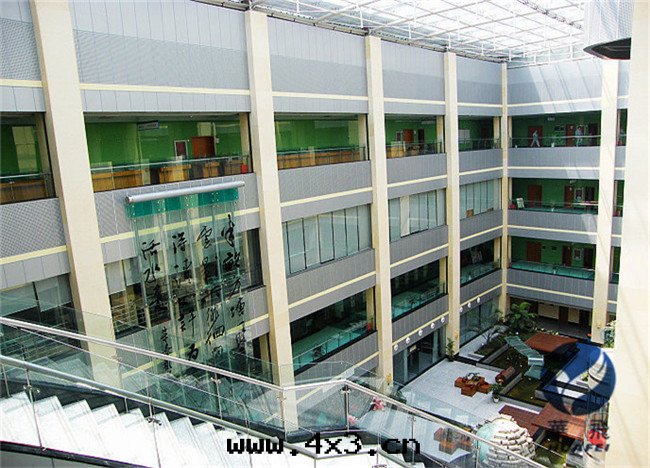 图(tú)書(shū)館(guǎn)栏河(hé)鋁(lǚ)單闆