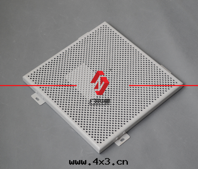 沖孔鋁(lǚ)單闆