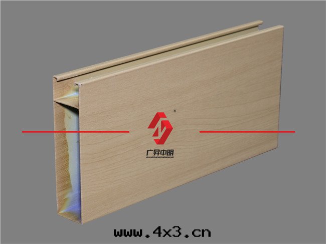 型材鋁(lǚ)方(fāng)通(tòng)吊頂