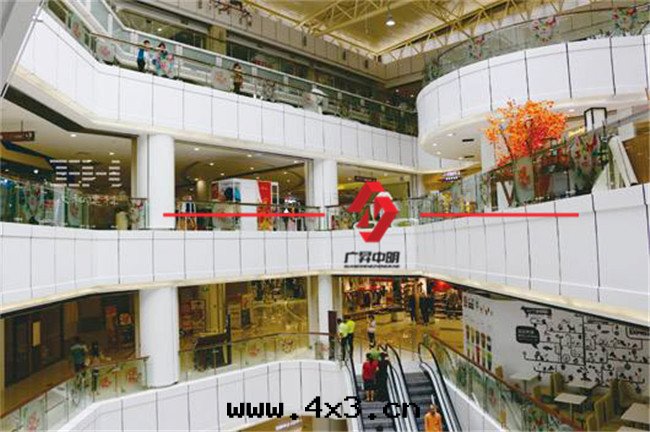 購物(wù)中(zhōng)心(xīn)攔河(hé)鋁(lǚ)單闆